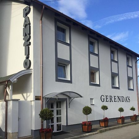 Gerendas Panzio Szombathely Exteriör bild