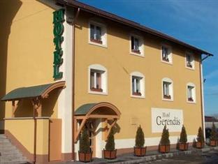 Gerendas Panzio Szombathely Exteriör bild