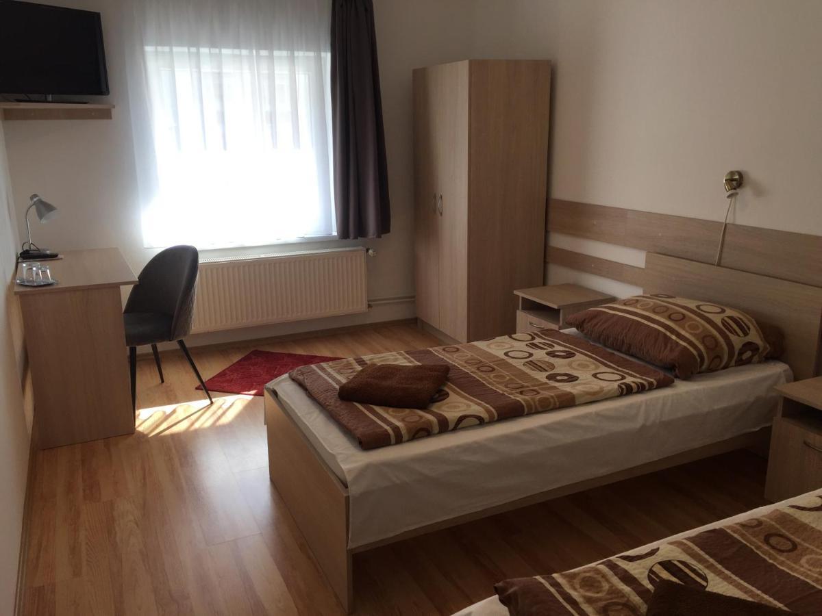 Gerendas Panzio Szombathely Exteriör bild