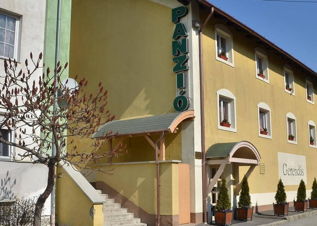 Gerendas Panzio Szombathely Exteriör bild